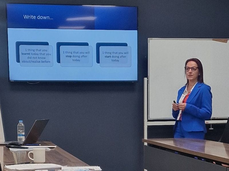Alexia presenting workshop